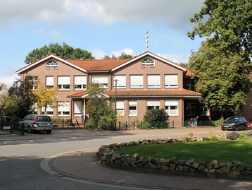 Bild der Antonius Grundschule. Klicken um zur Homepage der Schule zu gelangen